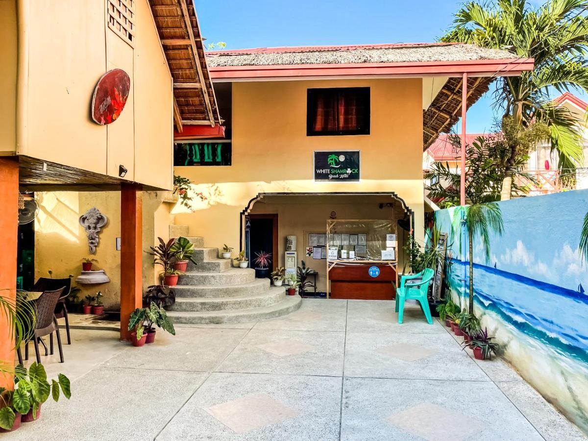 White Shamrock Beach Hotel Balabag  Zewnętrze zdjęcie