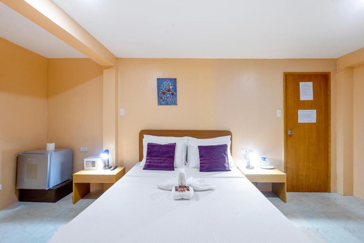 White Shamrock Beach Hotel Balabag  Zewnętrze zdjęcie