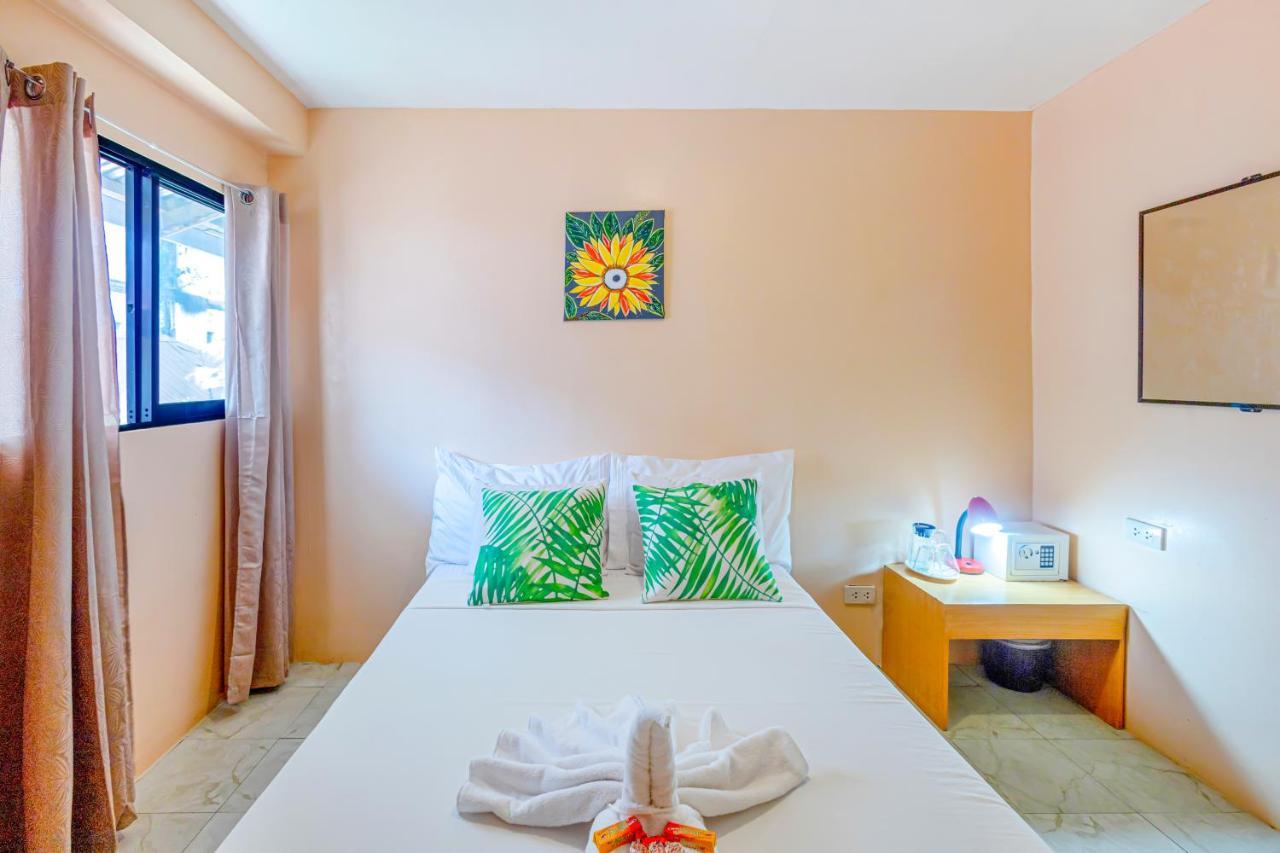 White Shamrock Beach Hotel Balabag  Zewnętrze zdjęcie