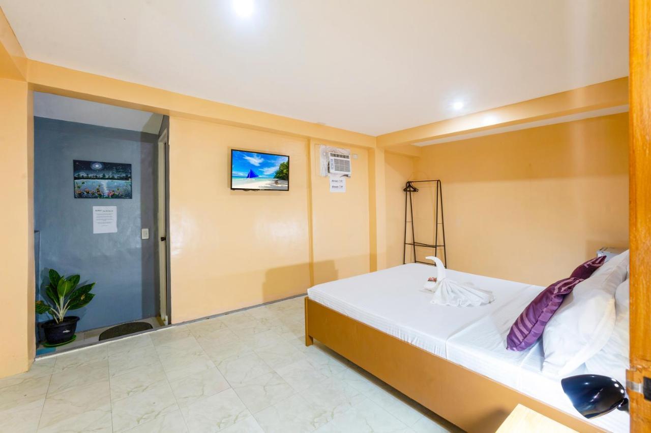 White Shamrock Beach Hotel Balabag  Zewnętrze zdjęcie